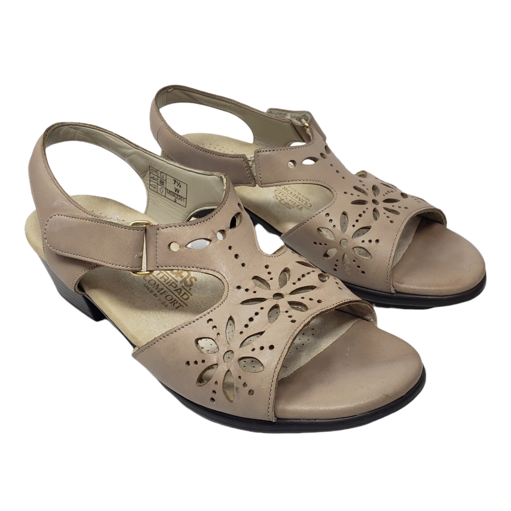 SAS Sunburst Heel Strap Sandal Size 7.5 W Wide Cream Color Adjustable EZ Strap